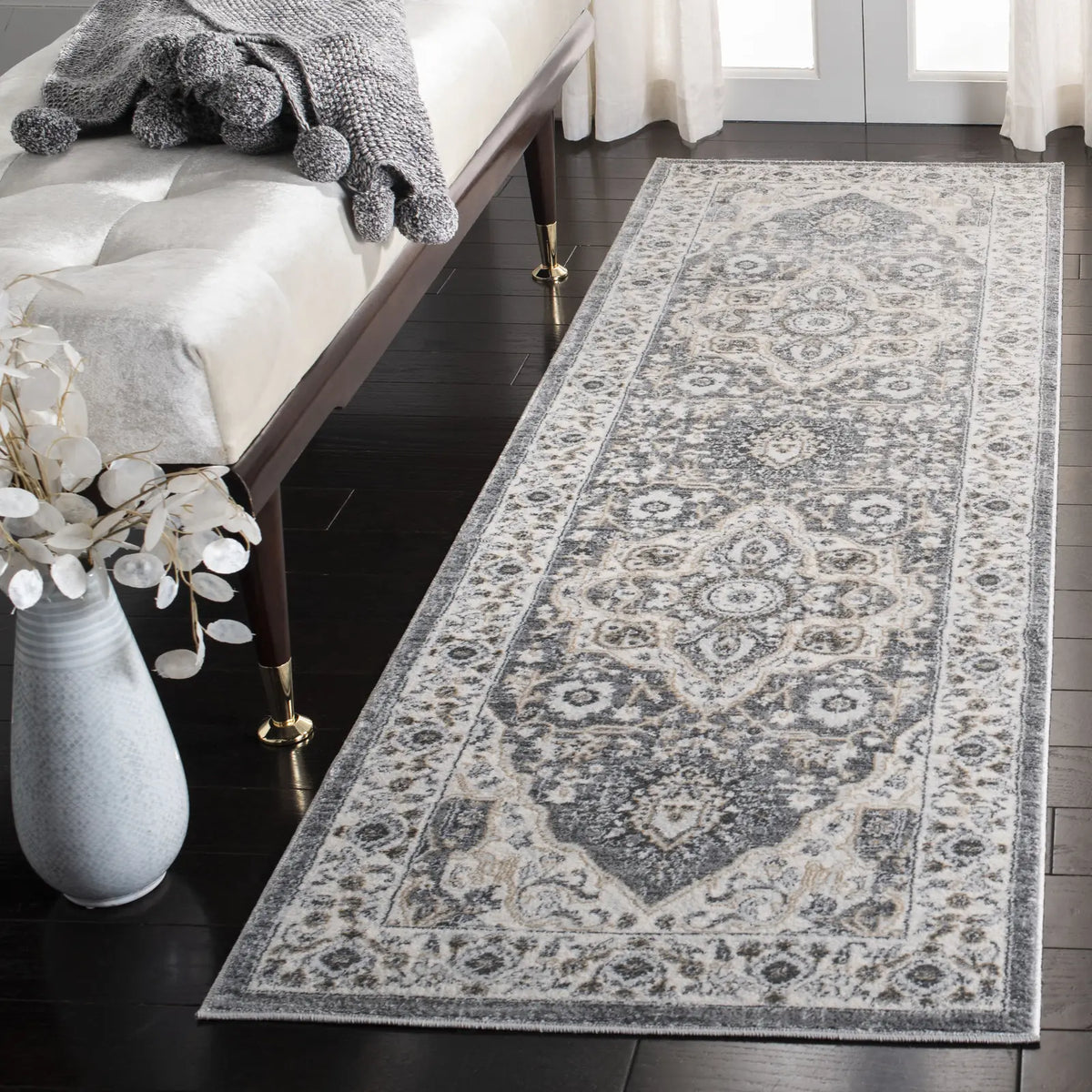 Safavieh Isabella 2'-2" x 11'-0" Rug in Grey / Cream
