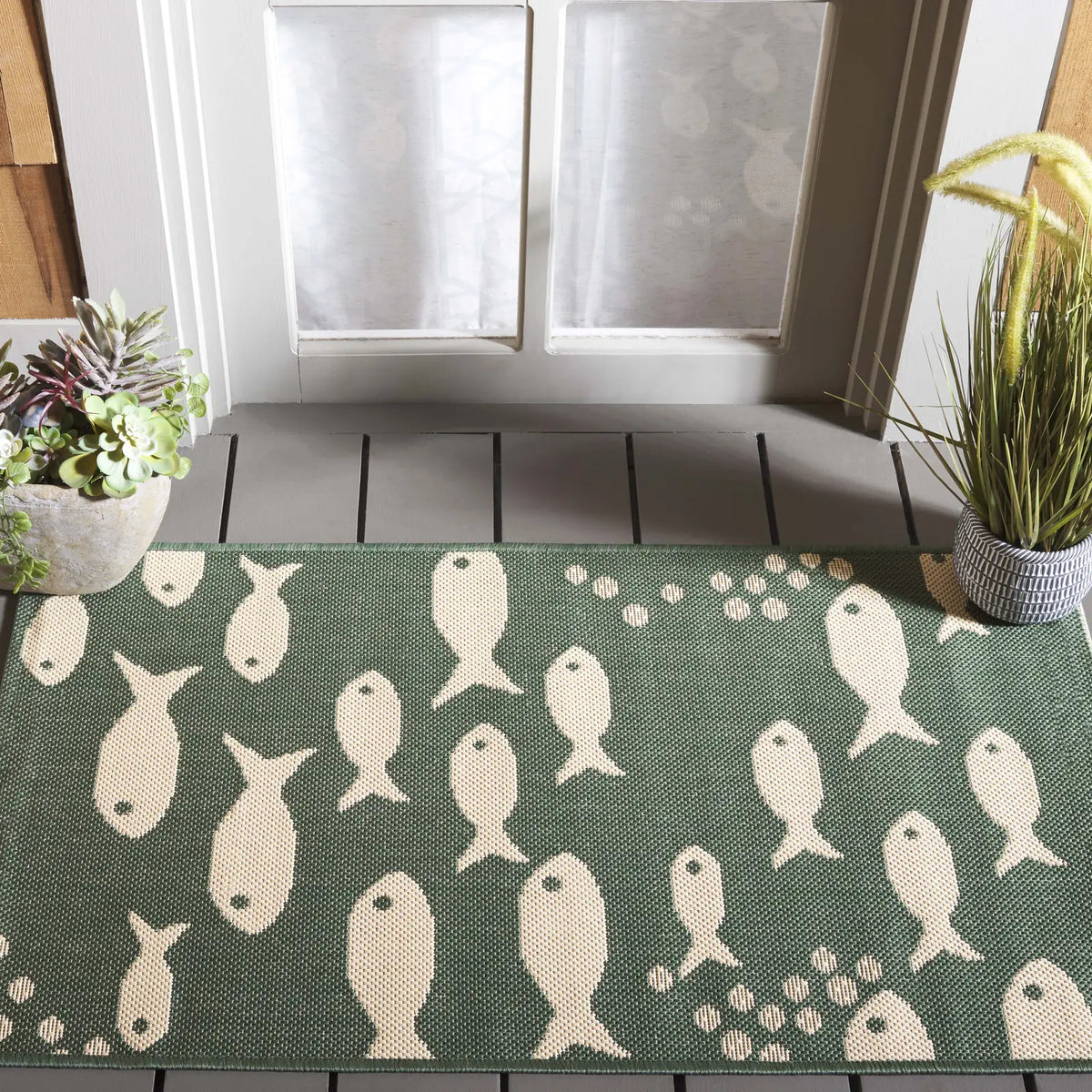 Safavieh Courtyard 2'-0" x 3'-7" Rug in Dark Green / Ivory