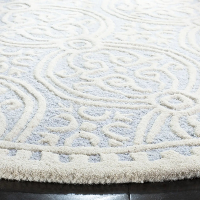 Safavieh Cambridge 6'-0" x 6'-0" Rug in Light Blue / Ivory