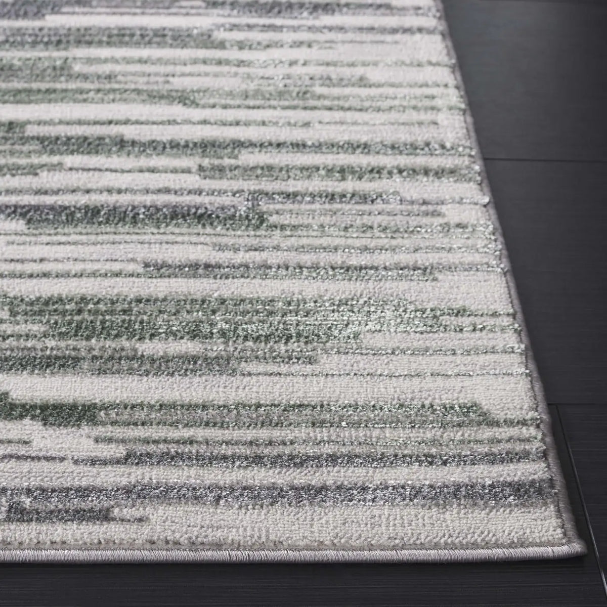 Safavieh Orchard 4'-0" x 6'-0" Rug in Grey / Green