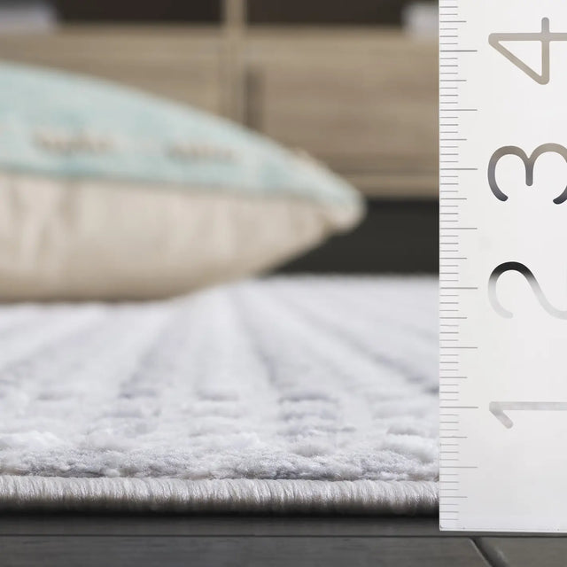 Safavieh Slate 700 4'-0" x 6'-0" Rug in Grey / Ivory
