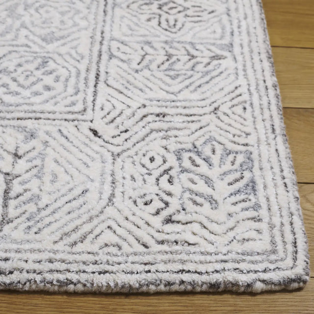 Safavieh Metro 4'-0" x 6'-0" Rug in Grey / Ivory