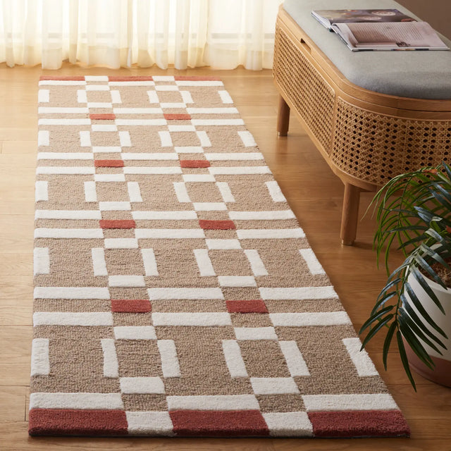 Safavieh Genre 2'-3" x 8'-0" Rug in Ivory / Beige