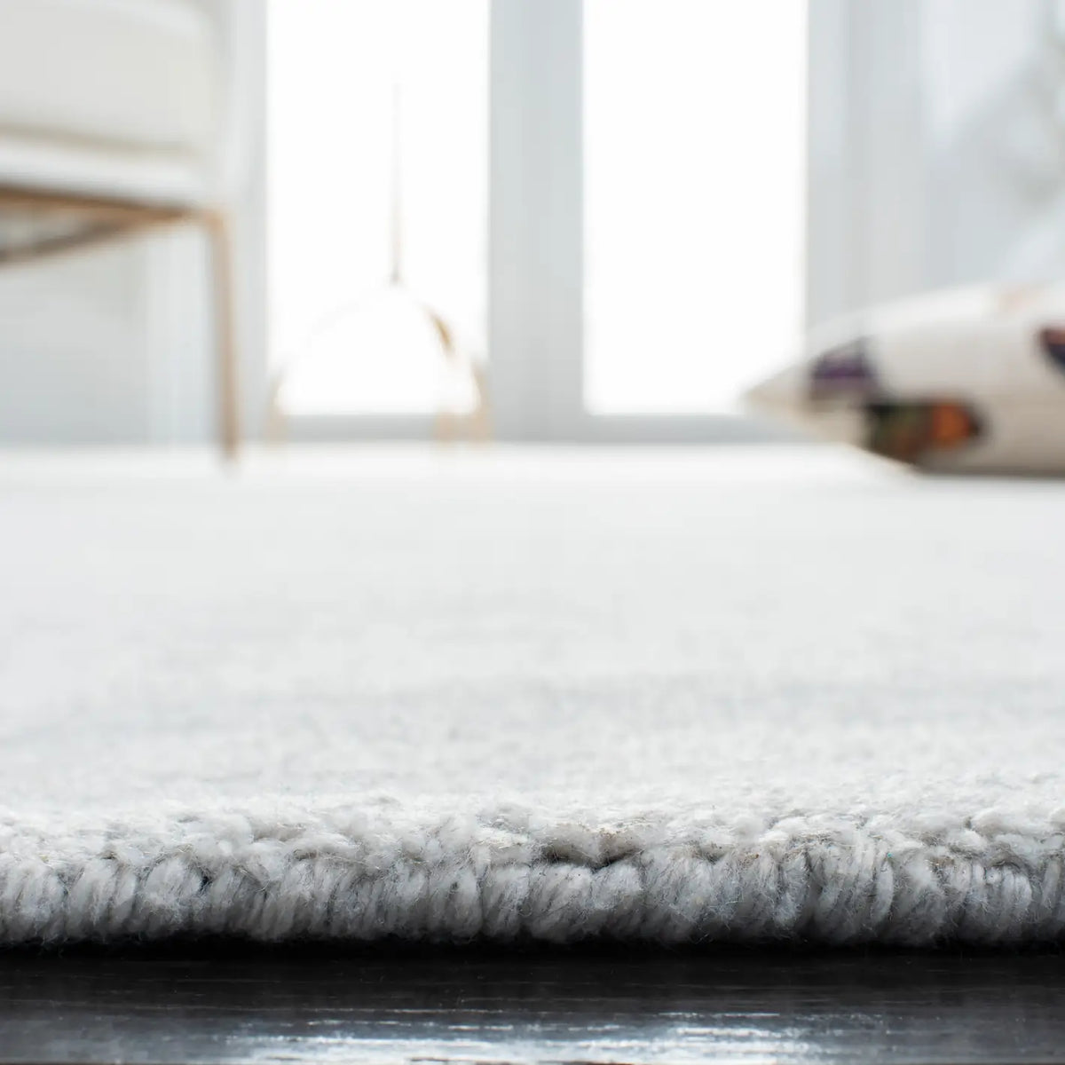 Safavieh Mirage 4'-0" x 6'-0" Rug in Beige
