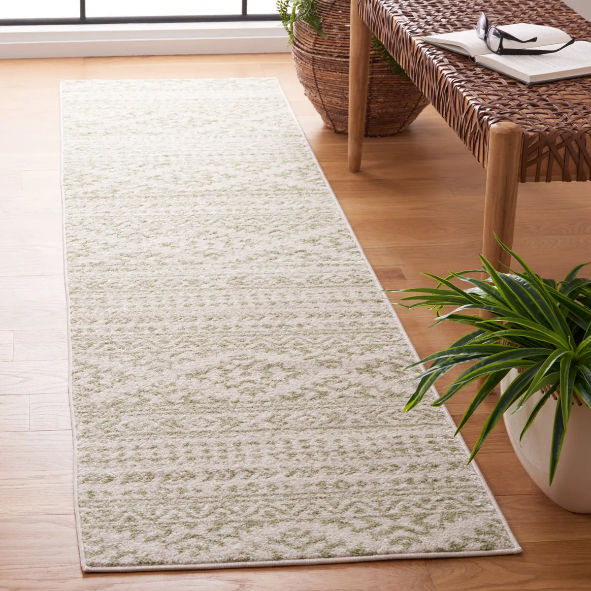 Safavieh Tulum 2'-0" x 8'-0" Rug in Ivory / Sage