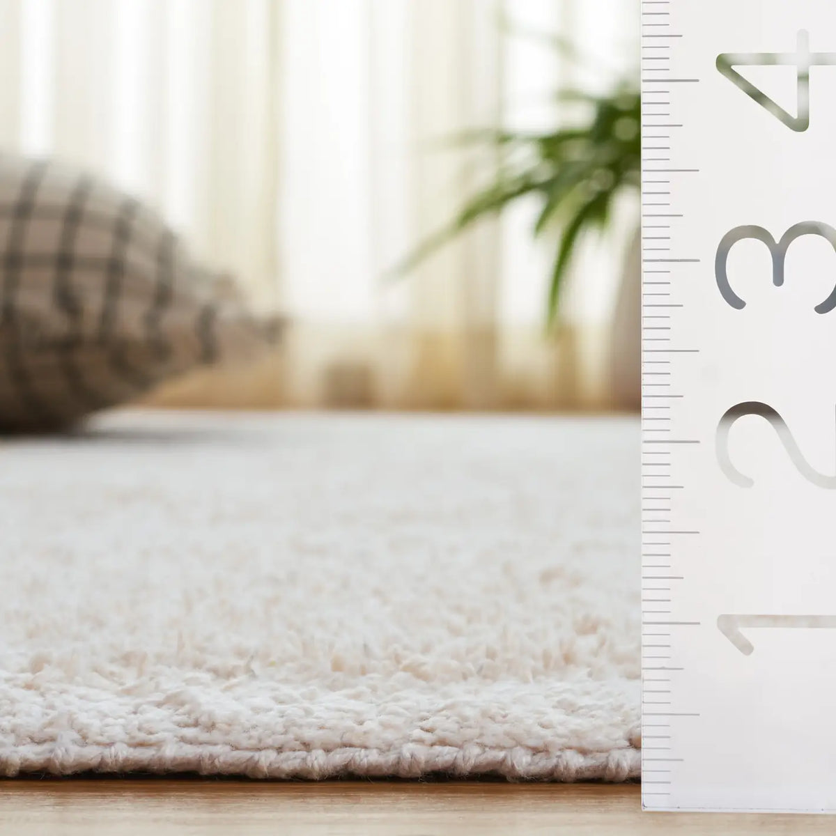 Safavieh Easy Care 4'-0" x 6'-0" Rug in Ivory