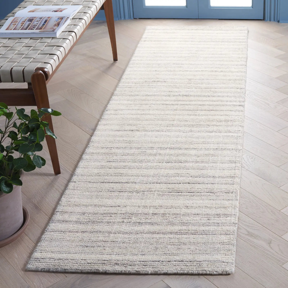 Safavieh Mirage 2'-3" x 8'-0" Rug in Ivory / Grey