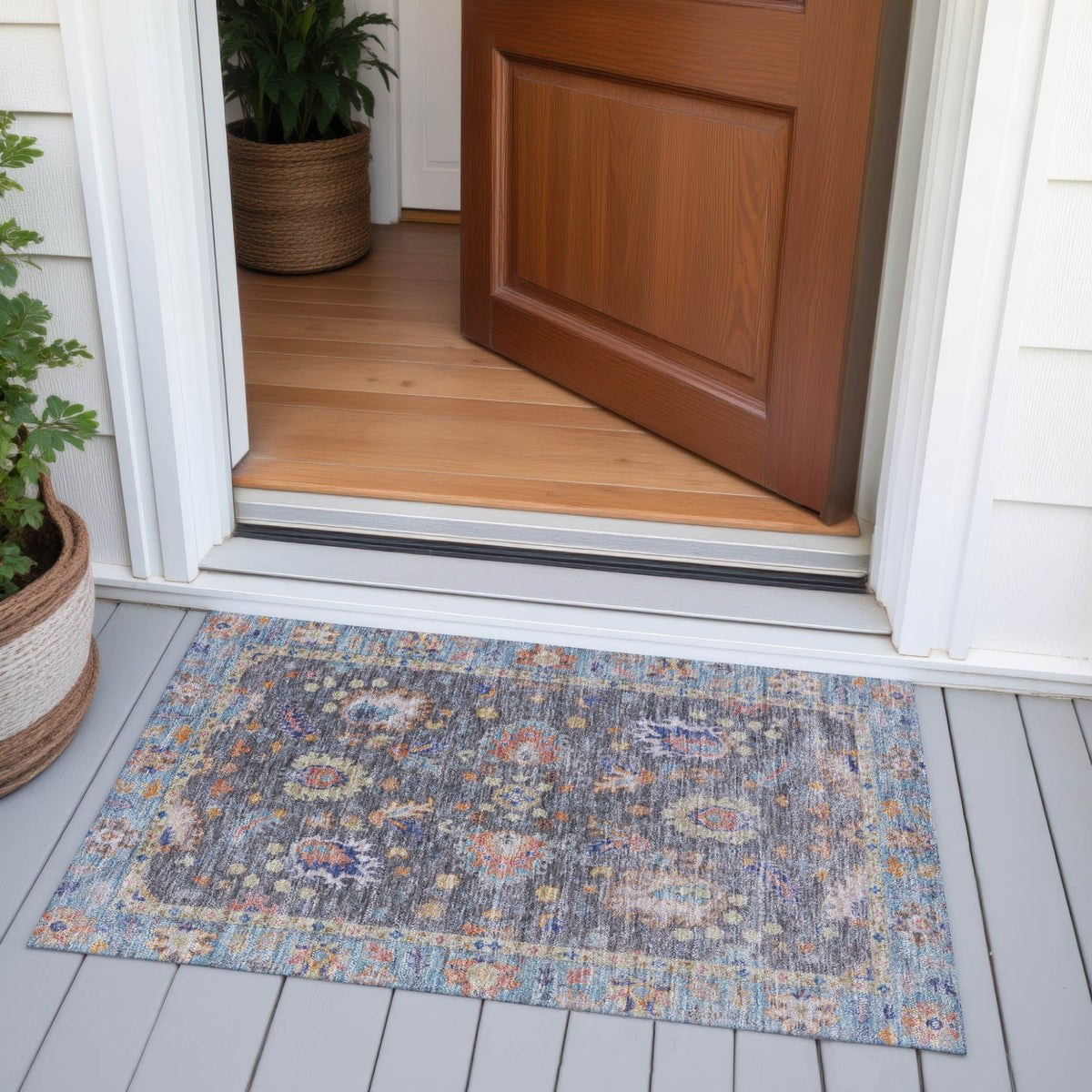 Addison Chantille ACN2104 Global Machine Made Traditional Gray Rug
