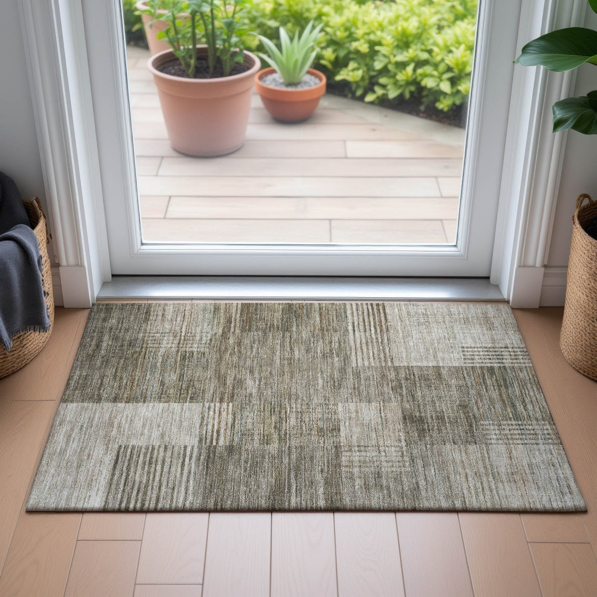 Addison Chantille ACN2149 Geometric Machine Made Transitional Pewter Rug