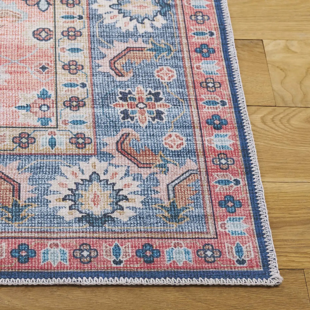 Safavieh Arizona 4'-0" x 6'-0" Rug in Blue / Rust