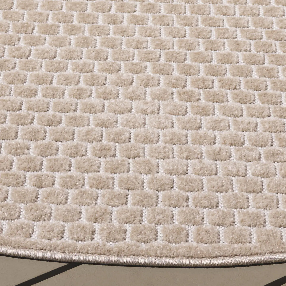 Safavieh Stella 6'-7" x 6'-7" Rug in Beige