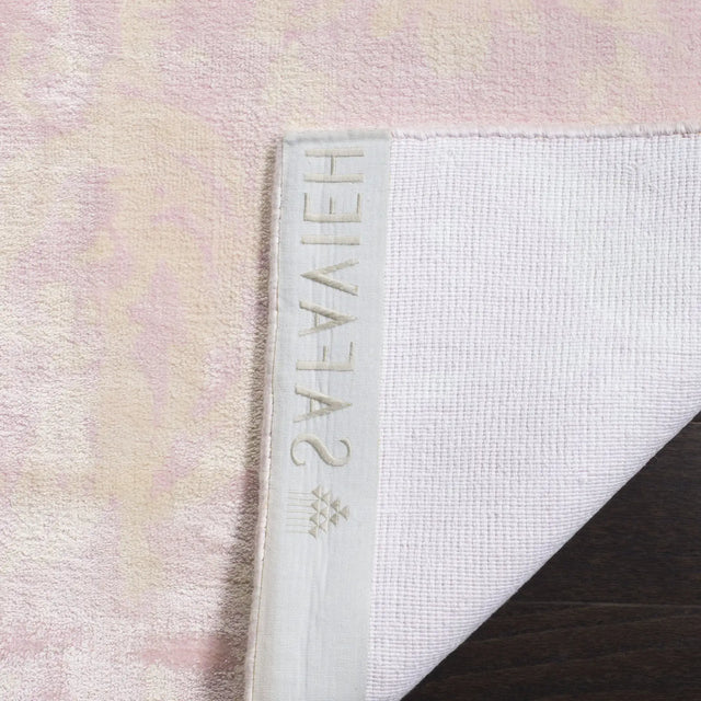 Safavieh Tibetan 6'-0" x 9'-0" Rug in Pink