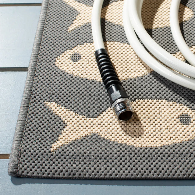 Safavieh Courtyard 4'-0" x 5'-7" Rug in Grey / Beige