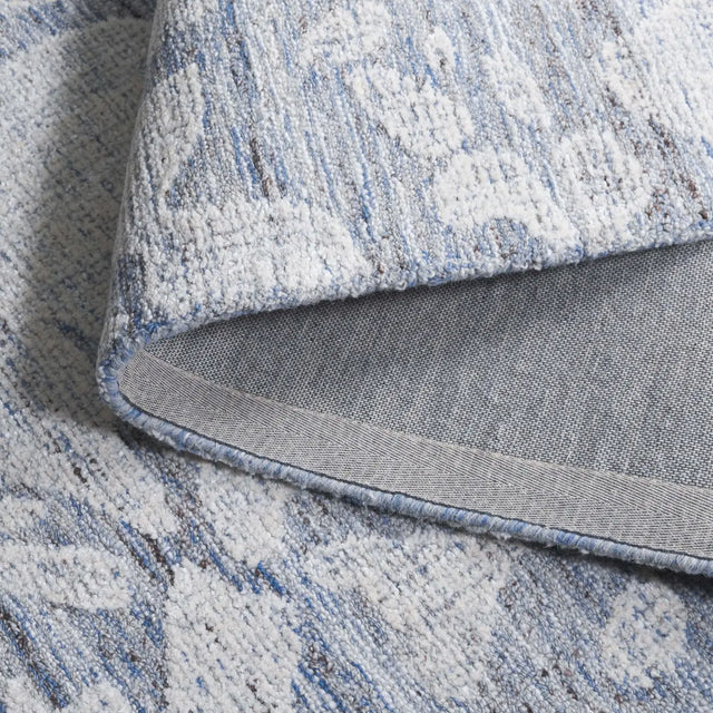 Safavieh Soho 4'-0" x 6'-0" Rug in Blue / Ivory