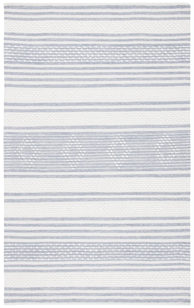 Safavieh Striped Kilim 4'-0" x 6'-0" Rug in Silver / Ivory