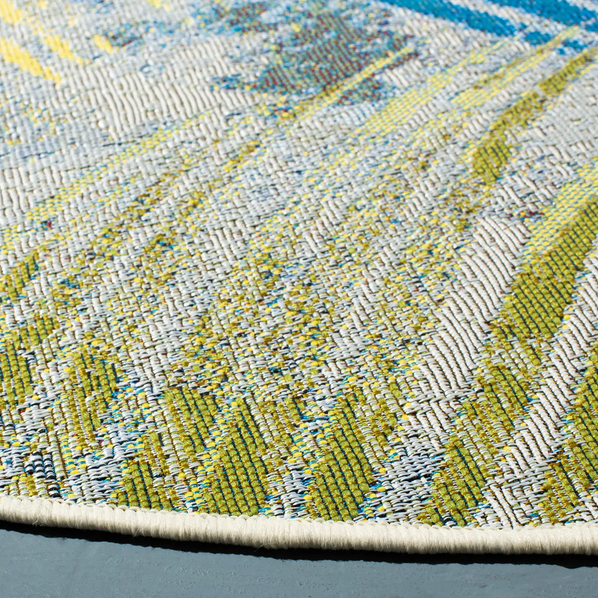 Safavieh Summer 6'-7" x 6'-7" Rug in Green / Grey