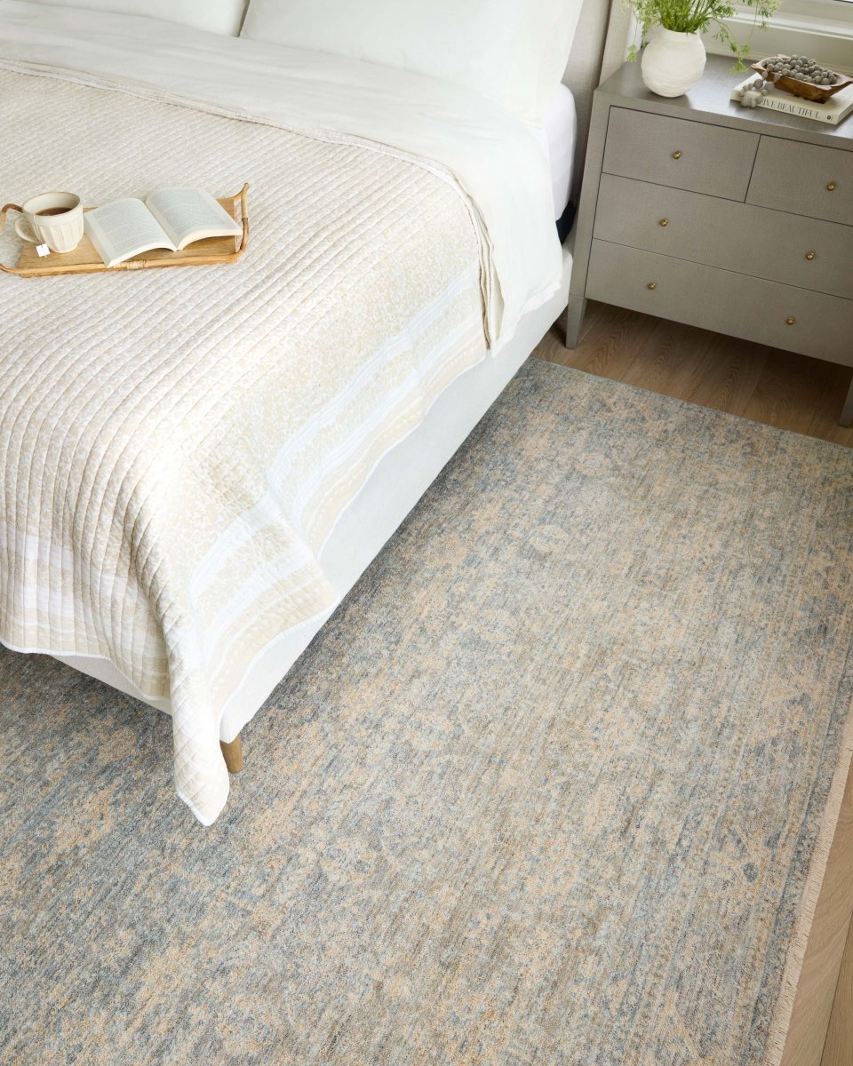 Angela Rose x Loloi Blake Bla-01 Sky/Beige Rug.