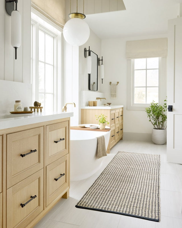 Angela Rose x Loloi Colton Con-02 Ivory/Black Rug.