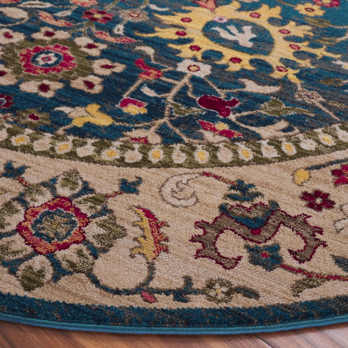 Safavieh Kashan 5'-1" x 5'-1" Rug in Blue / Tan