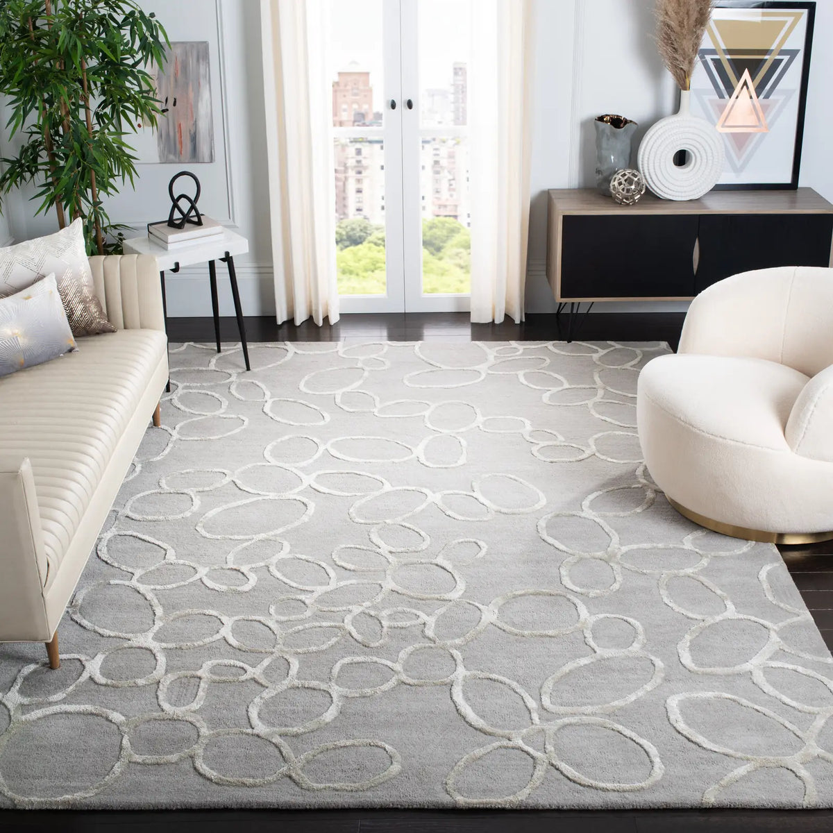 Safavieh Soho 9'-6" x 13'-6" Rug in Grey
