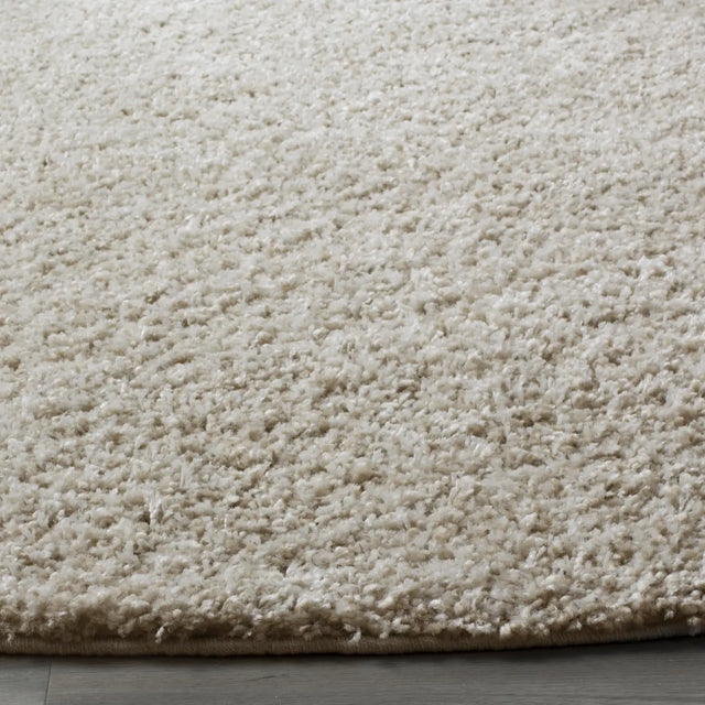 Safavieh Arizona Shag 6'-7" x 6'-7" Rug in Linen