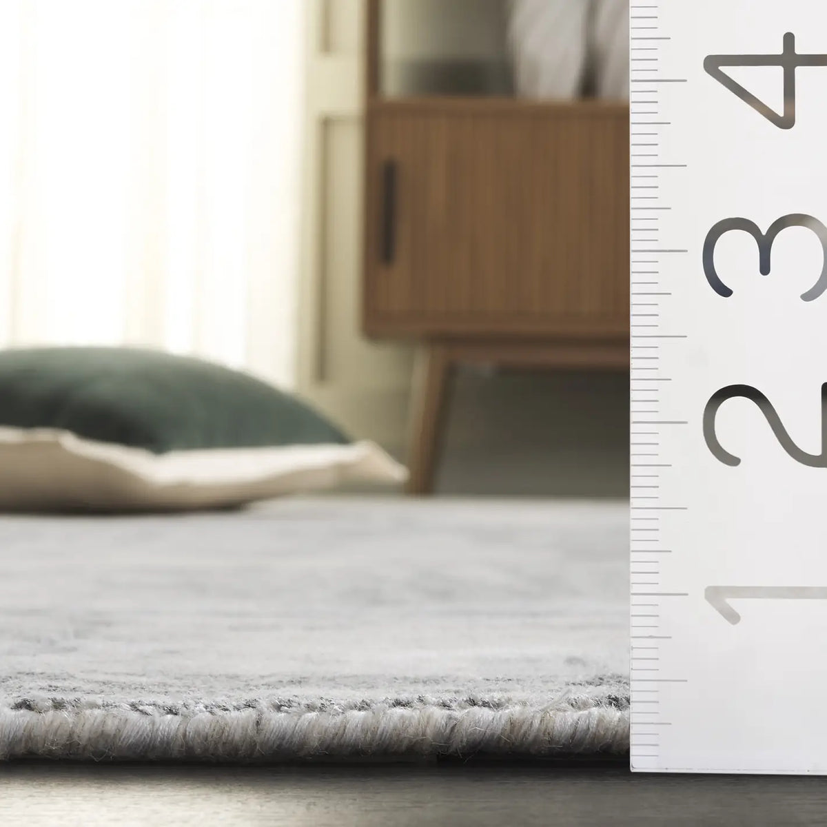Safavieh Mirage 6'-0" x 9'-0" Rug in Grey / Silver