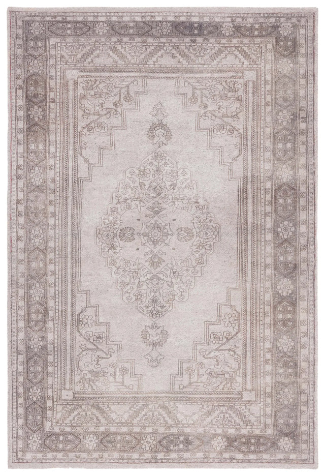 Safavieh Classic Vintage 4'-0" x 6'-0" Rug in Grey / Beige