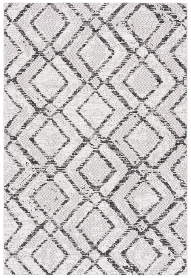 Safavieh Courtyard 4'-0" x 5'-7" Rug in Ivory / Black