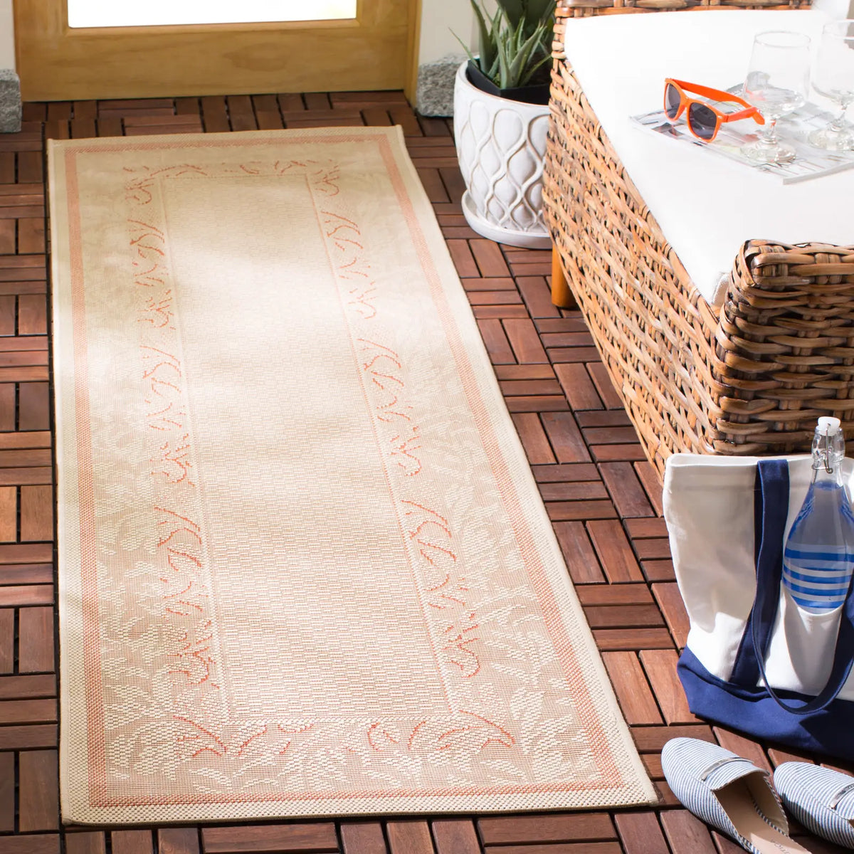 Safavieh Courtyard 2'-3" x 6'-7" Rug in Natural / Terra