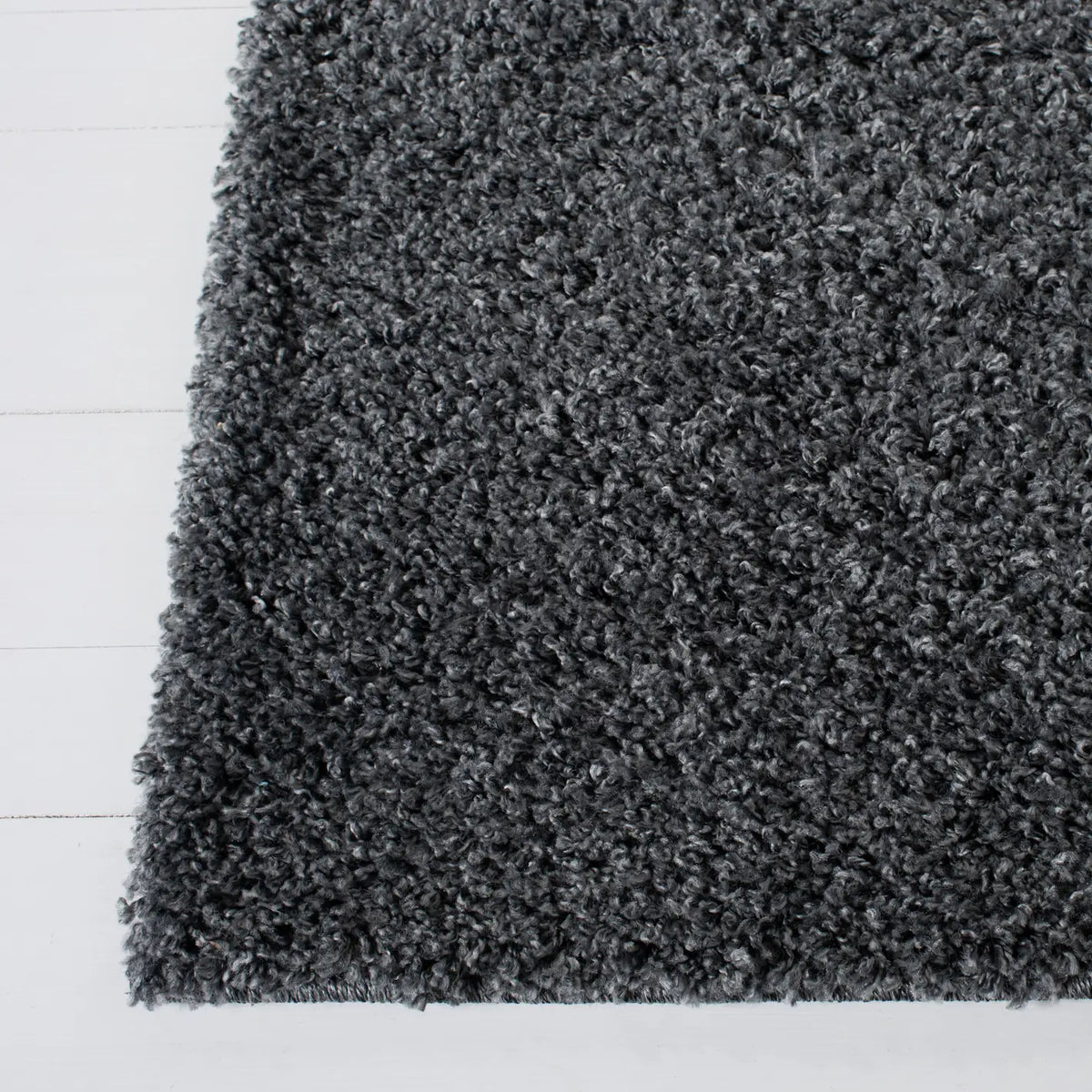 Safavieh Venus Shag 500 4'-0" x 6'-0" Rug in Dark Grey