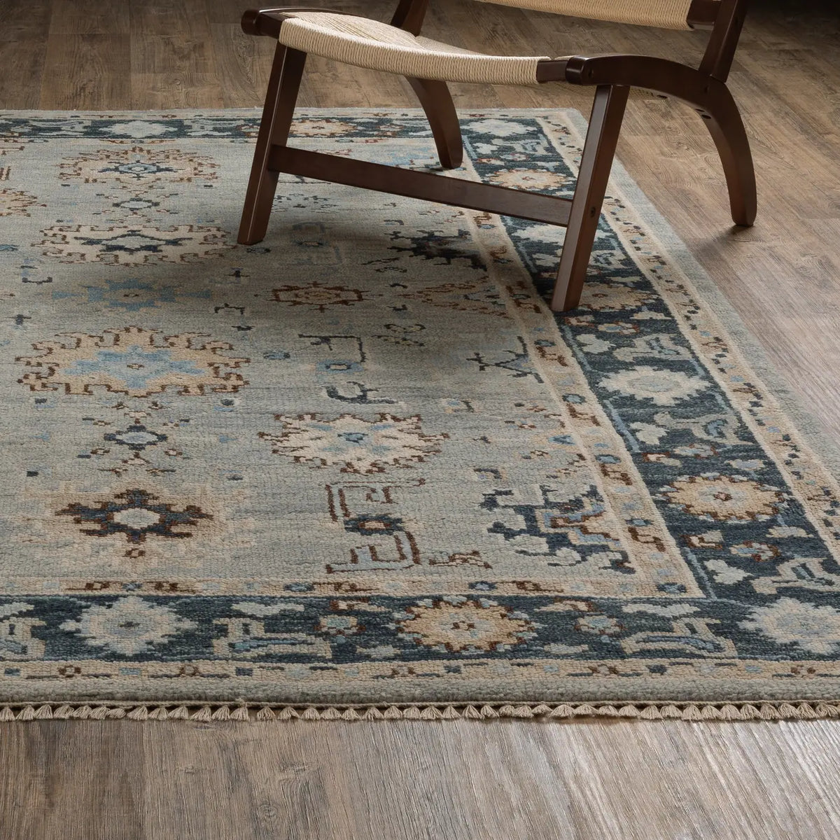Oriental Weavers Sphinx MAJORCA MAJ05 Grey Floral Rugs - angle/detail