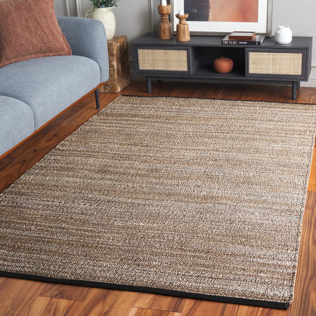 Safavieh Natural Fiber 4'-0" x 6'-0" Rug in Taupe / Bleach
