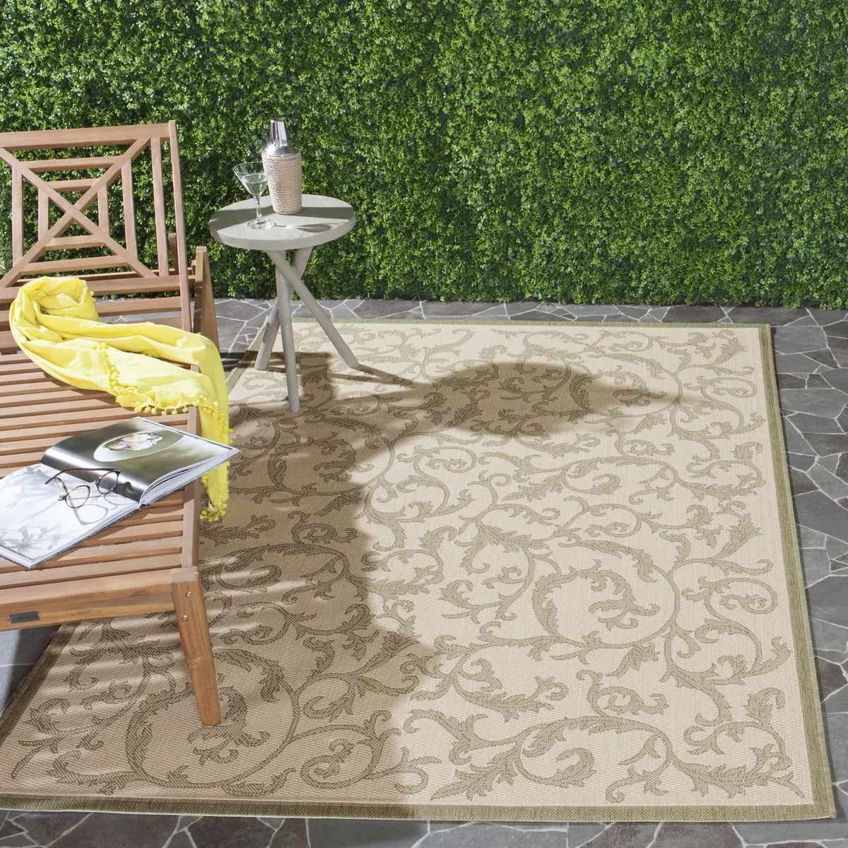 Safavieh Courtyard 4'-0" x 5'-7" Rug in Natural / Olive