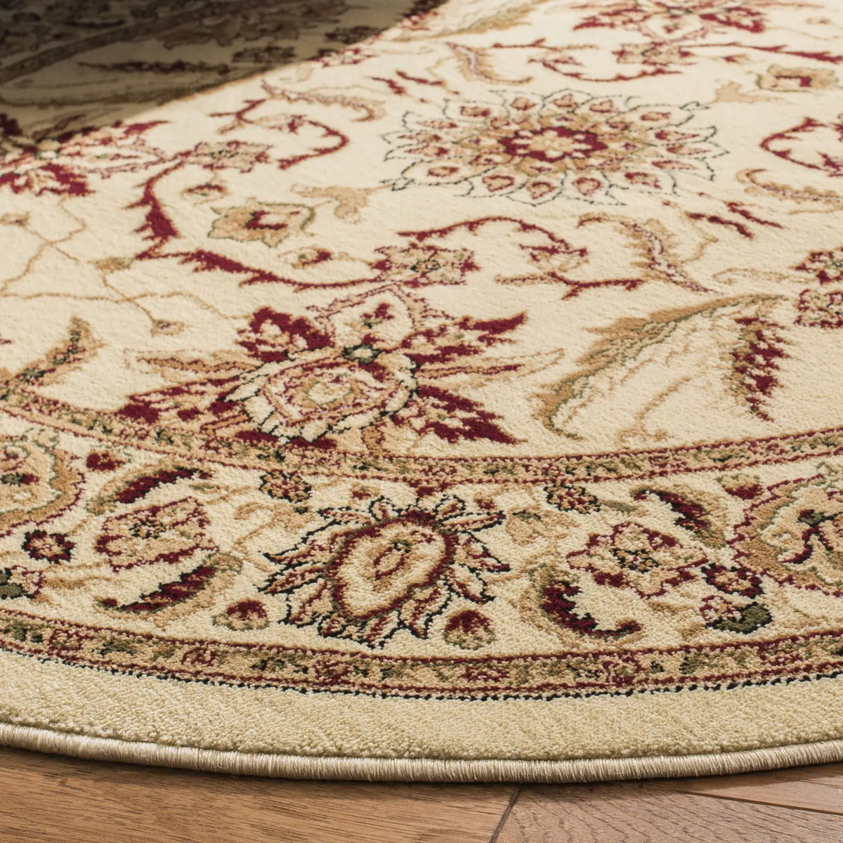Safavieh Lyndhurst 5'-3" x 5'-3" Rug in Ivory / Ivory