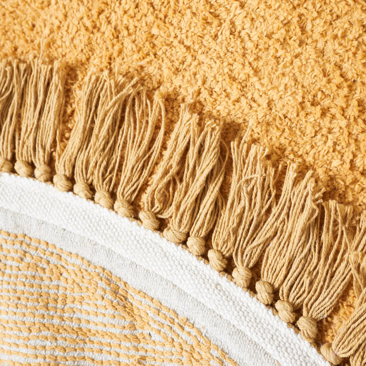 Safavieh Easy Care 3'-0" x 3'-0" Rug in Yellow / Ivory