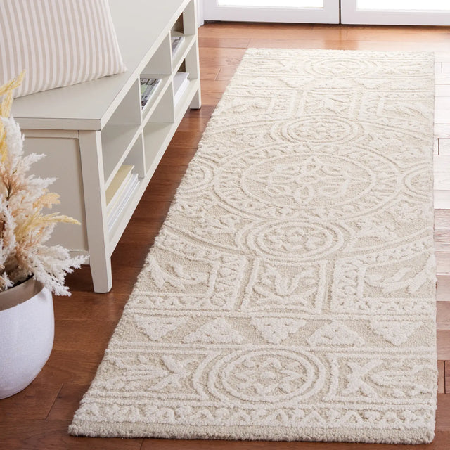 Safavieh Blossom 2'-3" x 10'-0" Rug in Light Grey / Ivory