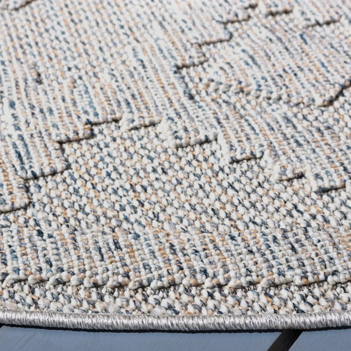 Safavieh Global 6'-7" x 6'-7" Rug in Grey / Beige