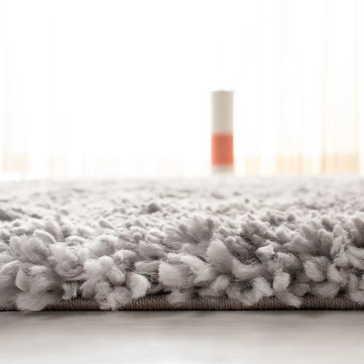 Safavieh Fontana Shag 800 4'-0" x 6'-0" Rug in Grey / Cream