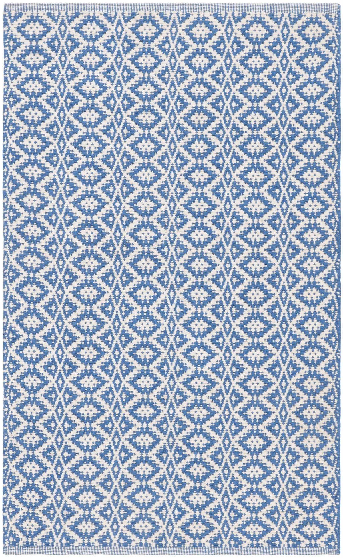 Safavieh Montauk 2'-6" x 4'-0" Rug in Ivory / Blue