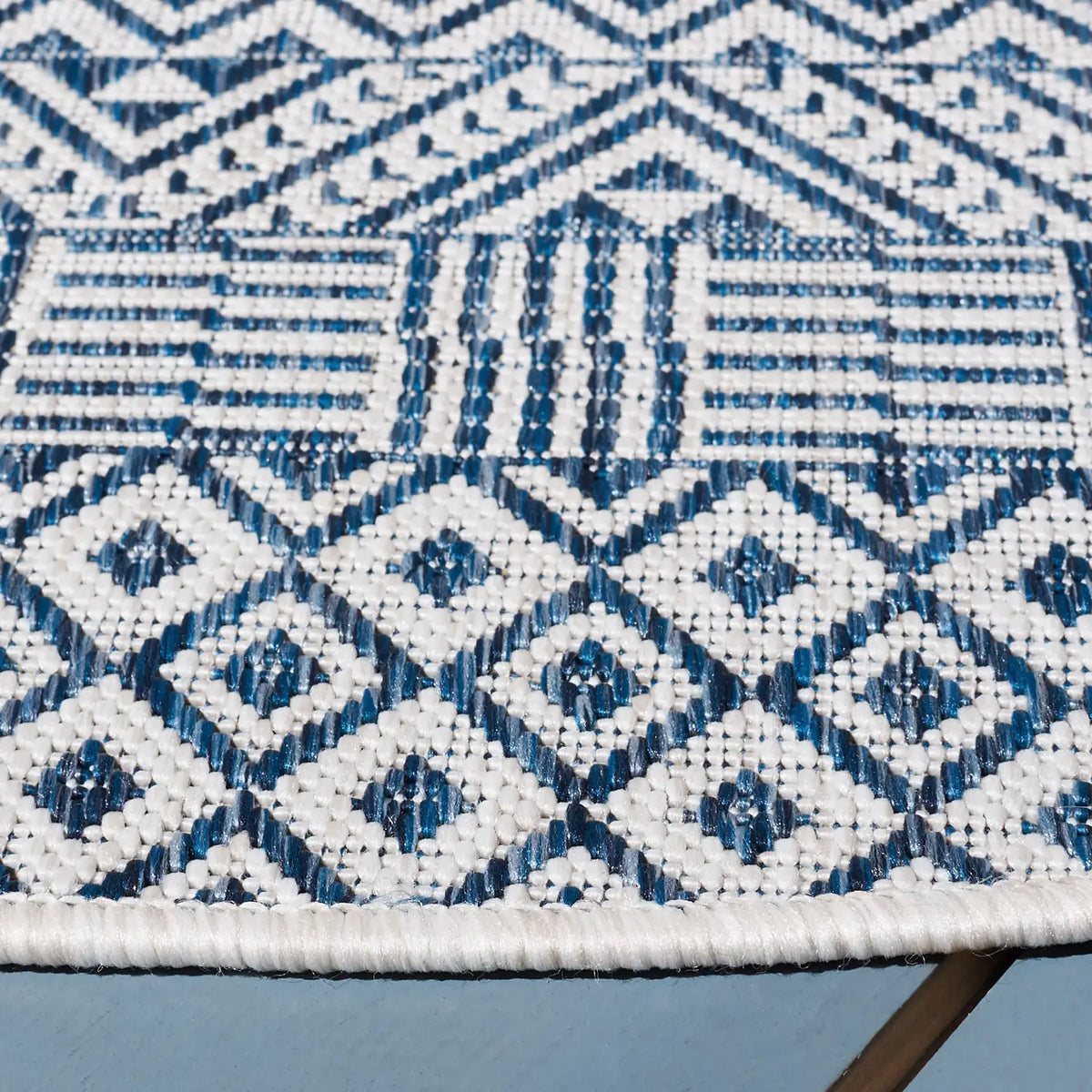 Safavieh Courtyard 10'-0" x 10'-0" Rug in Blue / Navy