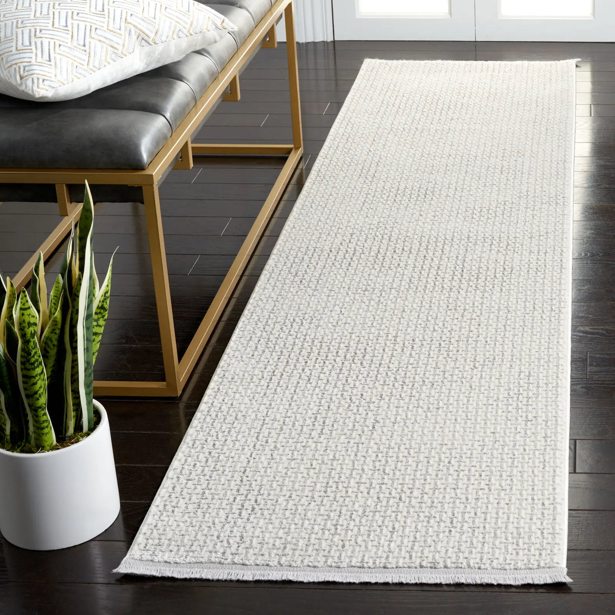 Safavieh Whisper 2'-2" x 8'-0" Rug in Light Grey / Ivory