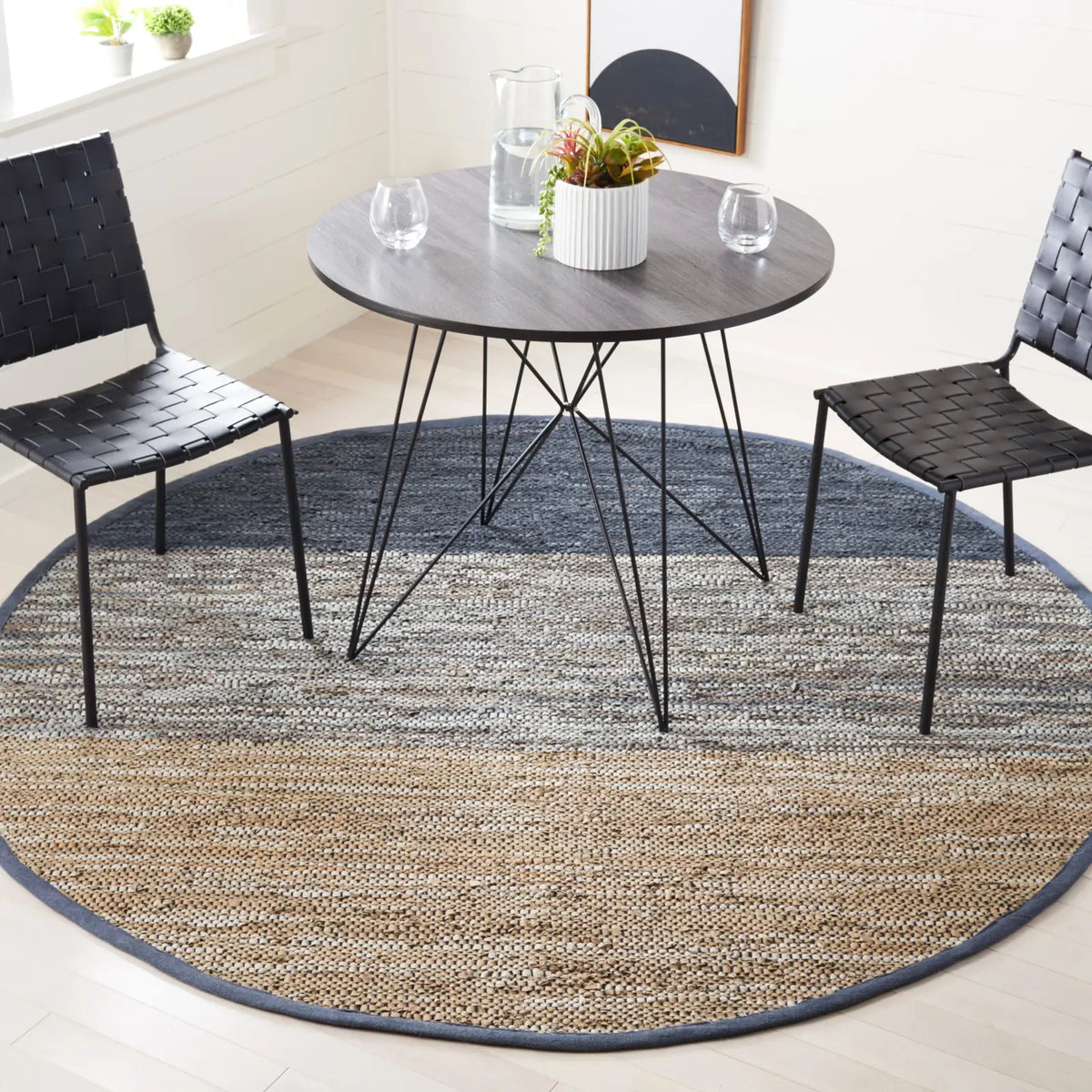 Safavieh Vintage Leather 7'-0" x 7'-0" Rug in Blue / Grey