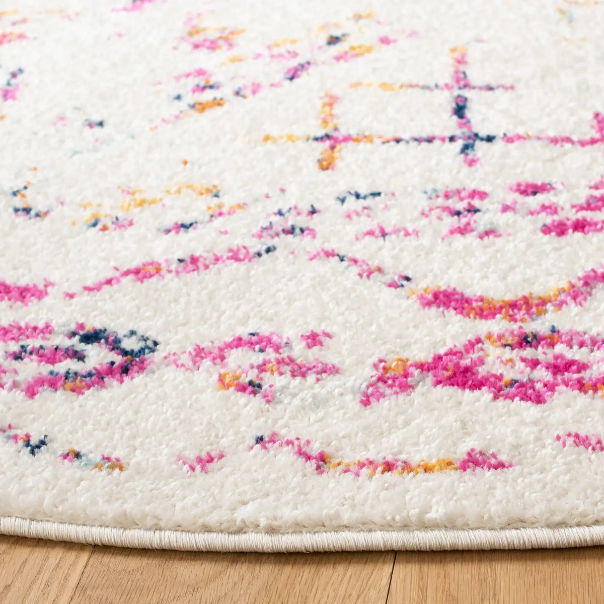 Safavieh Tulum 6'-7" x 6'-7" Rug in Ivory / Fuchsia