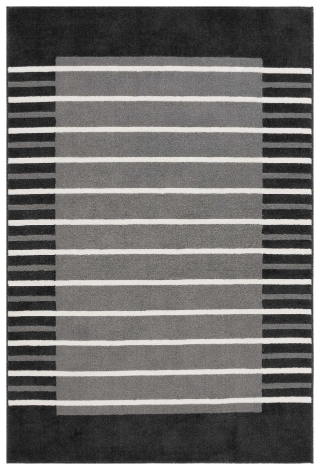Safavieh Pyramid 4'-5" x 6'-5" Rug in Grey / Ivory Black