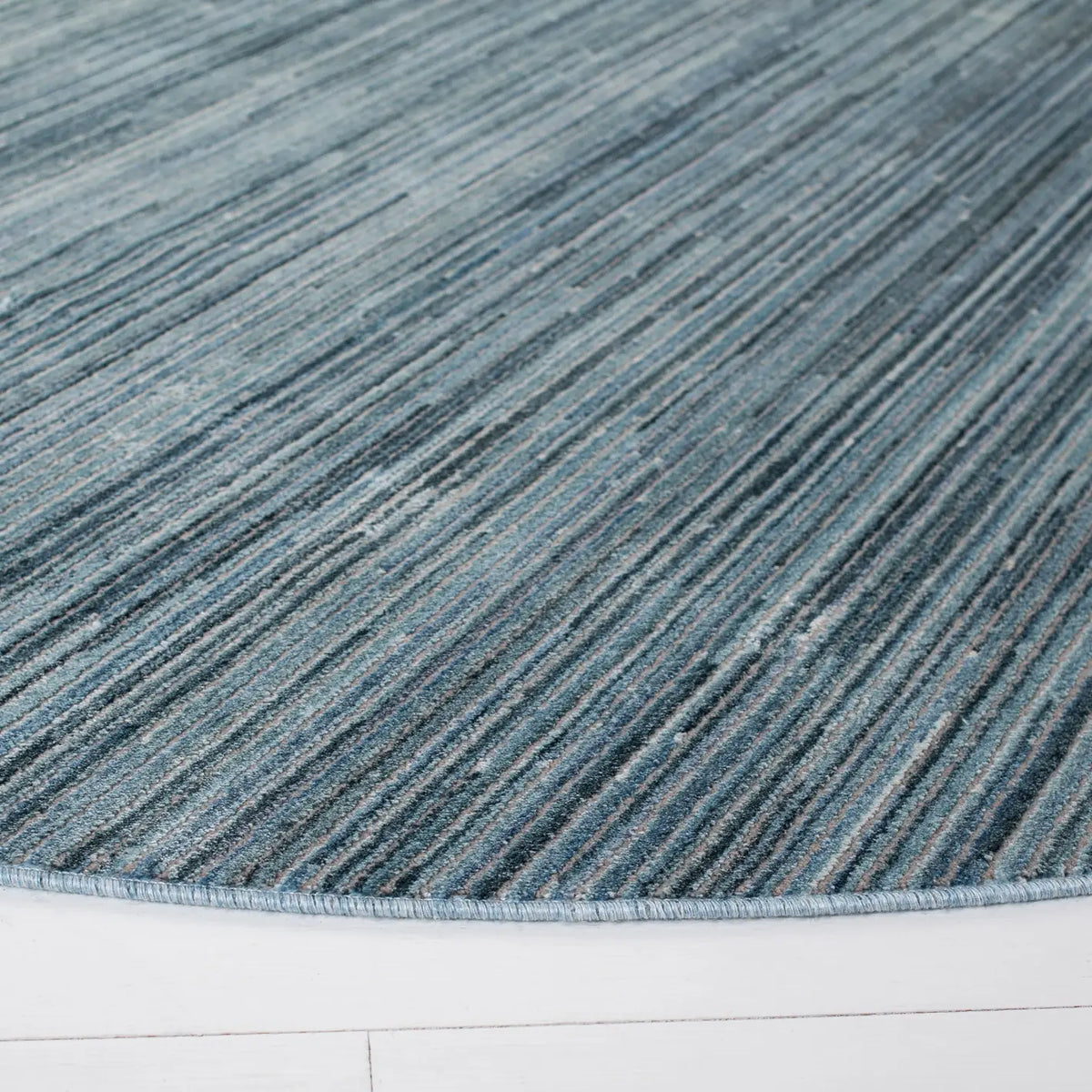 Safavieh Dream 500 6'-7" x 6'-7" Rug in Blue / Grey