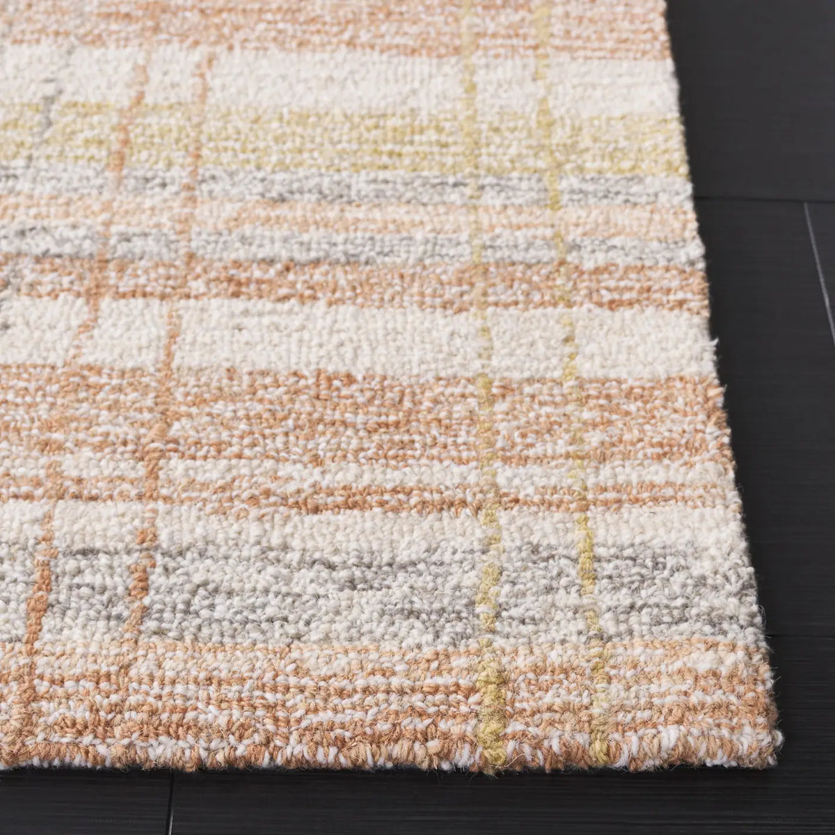 Safavieh Metro 4'-0" x 6'-0" Rug in Ivory / Rust