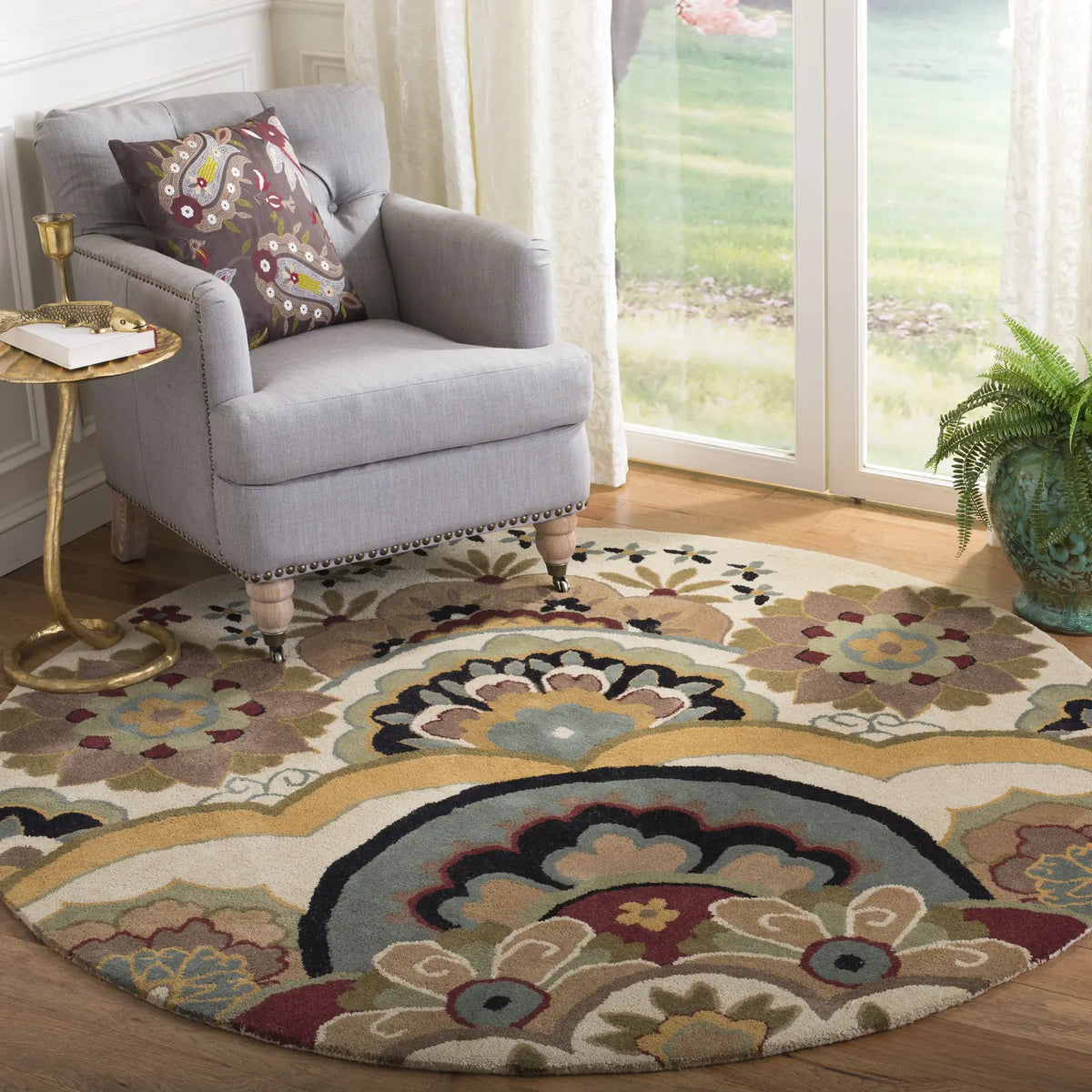 Safavieh Soho 6'-0" x 6'-0" Rug in Ivory / Multi