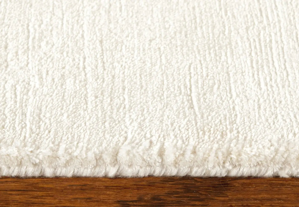 Safavieh Mirage 5'-0" x 8'-0" Rug in White