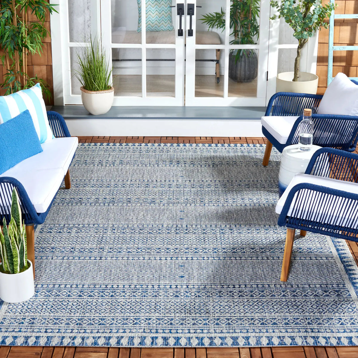 Safavieh Courtyard 6'-7" x 9'-6" Rug in Navy / Grey