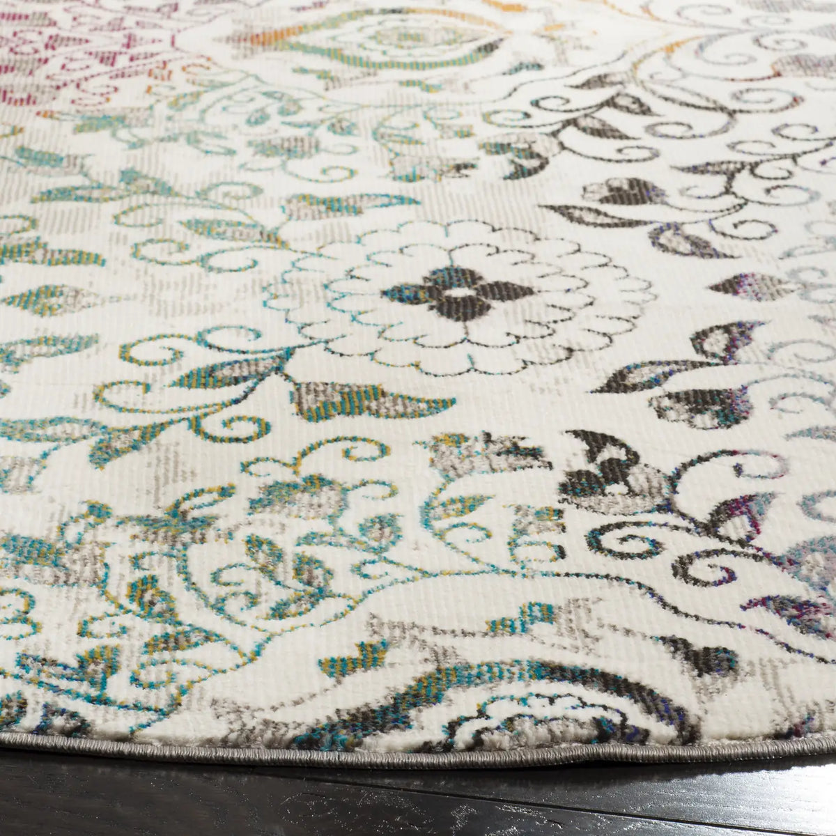 Safavieh Aria 6'-5" x 6'-5" Rug in Cream / Multi